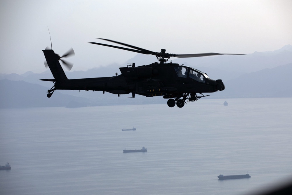 A US Apache helicopter crashed near the Strait of Hormuz (file photo) (US Centcom)