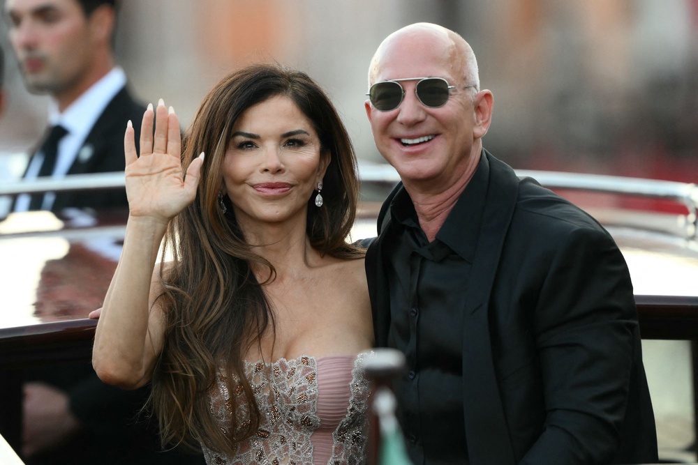 Jeff Bezos and his wife have funded this year’s Met Gala (AFP via Getty Images)