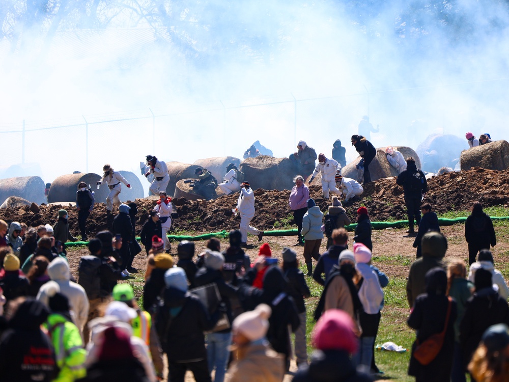 Law enforcement deploy tear gas as activists attempt to gain entry into Ridglan Farms (Wisconsin State Journal)