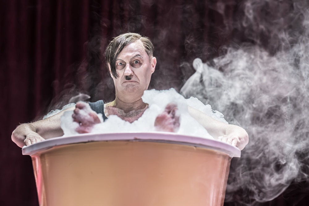 Gatiss in 'The Resistible Rise of Arturo Ui' (Marc Brenner)