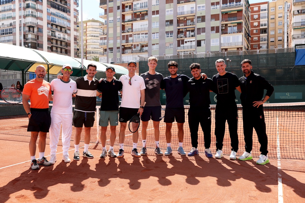 Landaluce trained with Carlos Alcaraz and his team in Murcia at the start of the clay season (Getty)