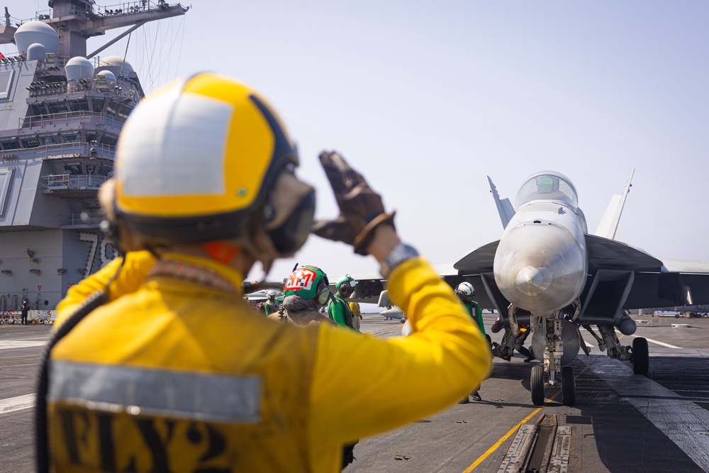 Sailors conduct flight operations aboard USS Gerald R. Ford (CVN 78) in the Red Sea, April 19 (US Centcom)