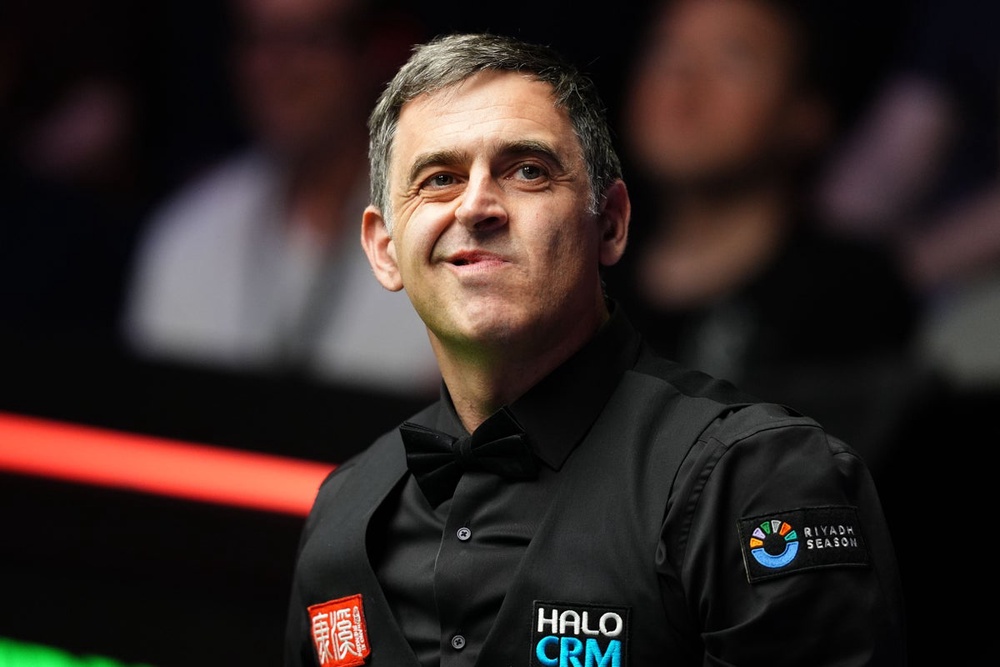 Image from: Ronnie O’Sullivan v He Guoqiang LIVE: ‘The Rocket’ begins quest for record eighth World Snooker Championship title