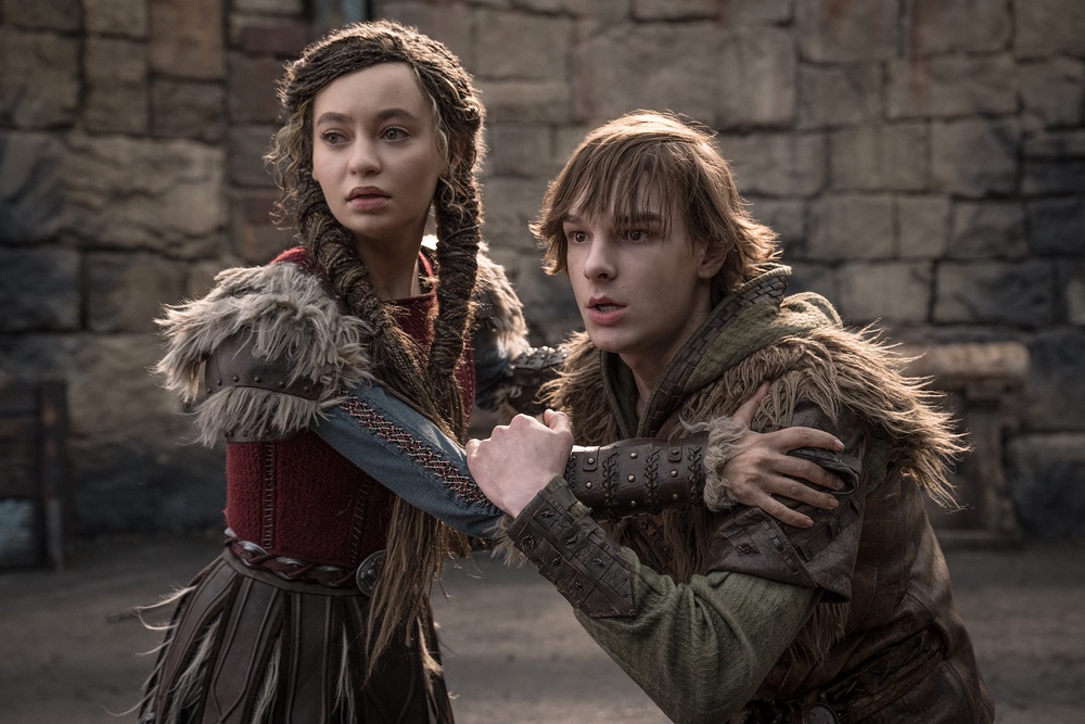 Nico Parker and Mason Thames in the first film (Universal Pictures)