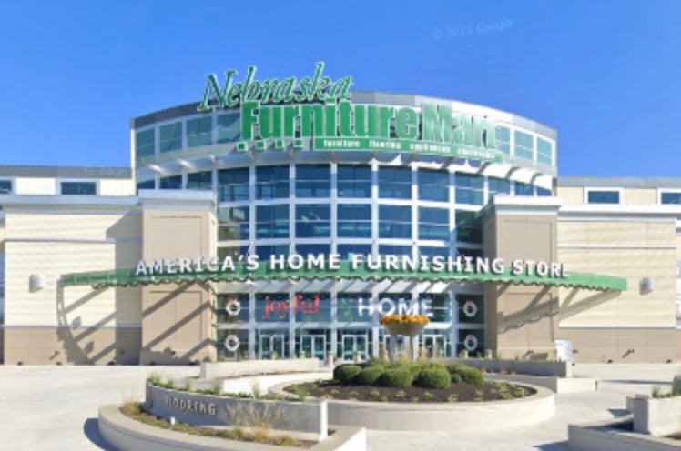 A Midwest furniture chain has been sued after one of its contractors molested an 8-year-old girl during a carpet installation job (Google Earth)