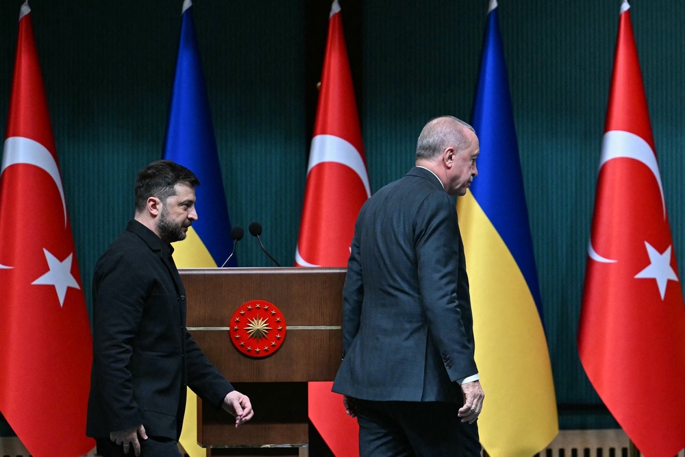 Turkey's president Recep Tayyip Erdogan (R) and Ukraine's president Volodymyr Zelensky leave after holding a joint press conference in Ankara (AFP/Getty)