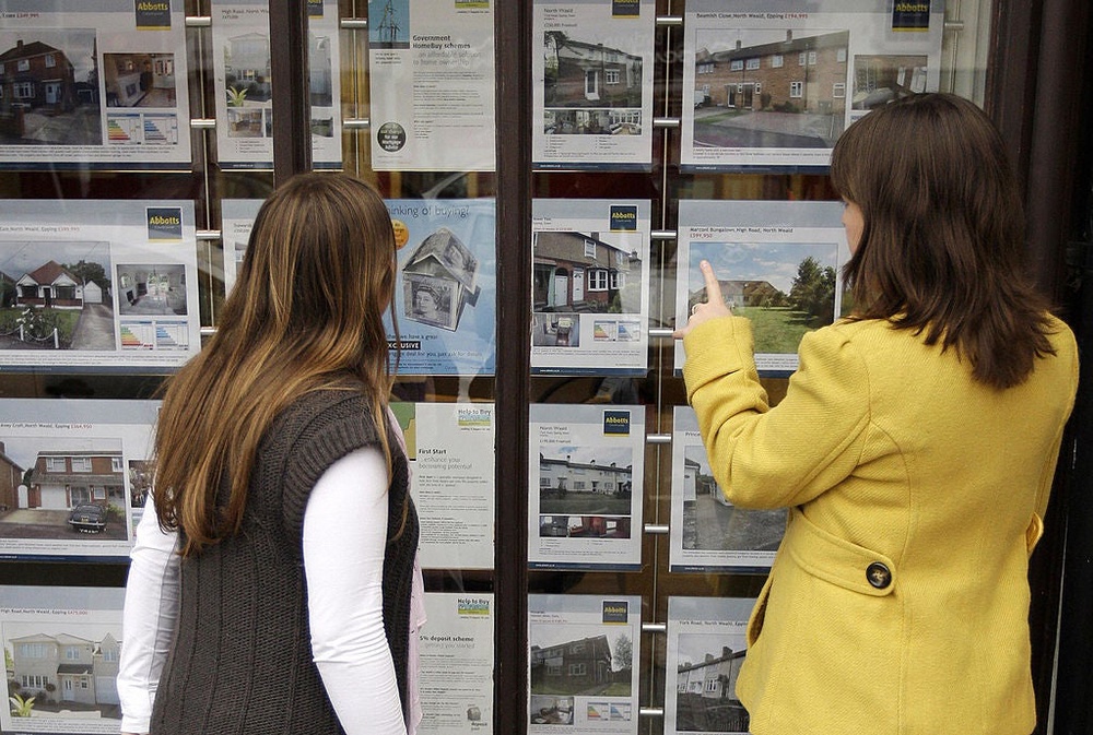 More lenders have cut rates in fresh boost to mortgage market (AFP via Getty Images)
