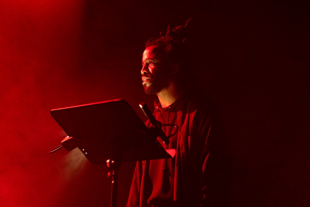 Simeon Barclay performing The Ruin (Anne Tetzlaff/Roberts Institute of Arts)