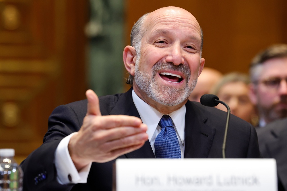Commerce Secretary Howard Lutnick says ‘hundreds’ of people are in a queue after filing applications for the $1 million ‘gold card’ visa scheme, which a federal lawsuit has called an illegal ‘fast track’ to legal status that overlooks qualified applicants (Getty Images)