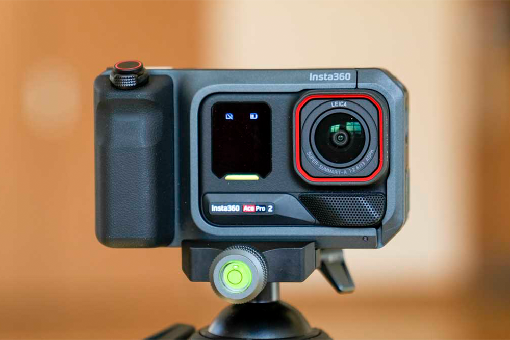 Image from: 7 best compact cameras for vlogging and travel