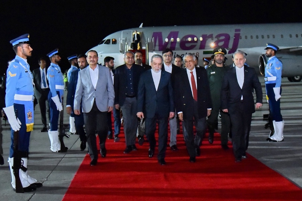 Pakistan Ministry of Foreign Affairs, Iranian Foreign Minister Abbas Araghchi, center, is greeted by Pakistan Foreign Minister Ishaq Dar, second right, and Army Chief Field Marshal Asim Munir, third left, upon his arrival at Nur Khan airbase in Rawalpindi, Pakistan, Friday (AP)