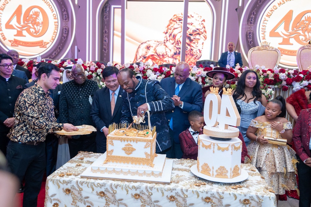 Lin Chia-lung shares pictures celebrating 40th anniversary of King Mswati III’s accession, (Facebook/Lin Chia-lung)