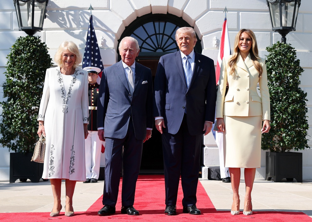 The King and Queen with Mr and Mrs Trump in front of the White House (Chris Jackson/PA) (PA Wire)