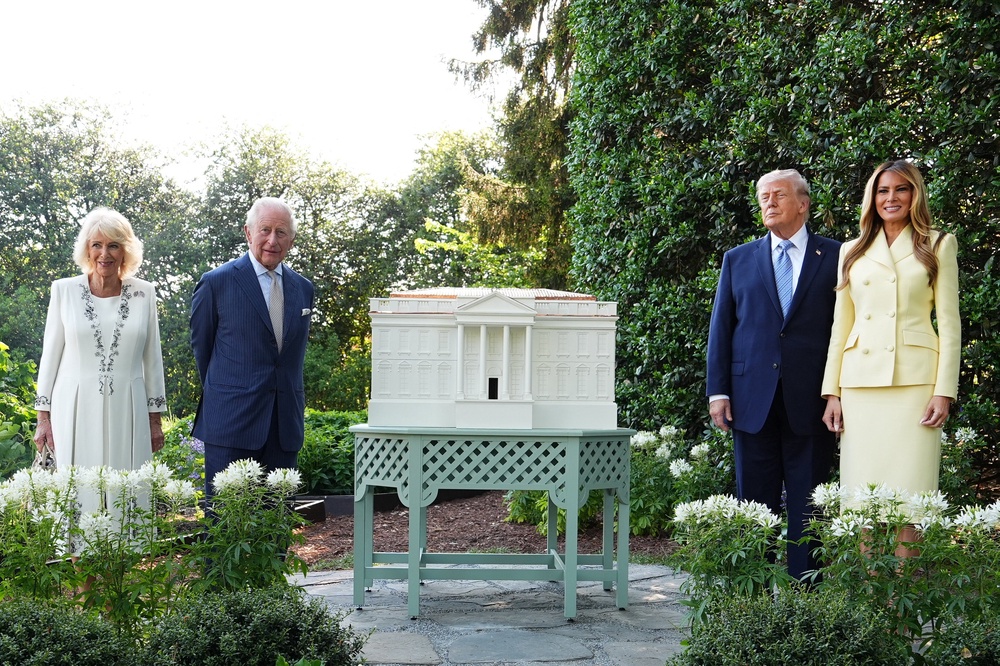 The royal couple attend a tour of the White House beehives (Reuters)