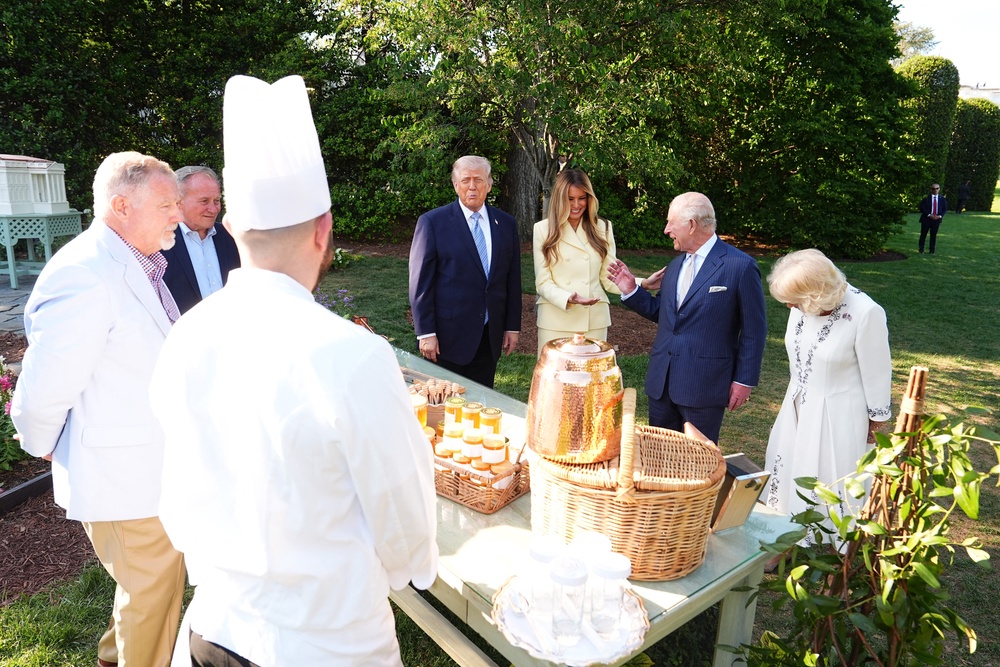 Melania asked whether the King and Queen could be given extra honey since they were 'lovers' of honey (AFP/Getty)