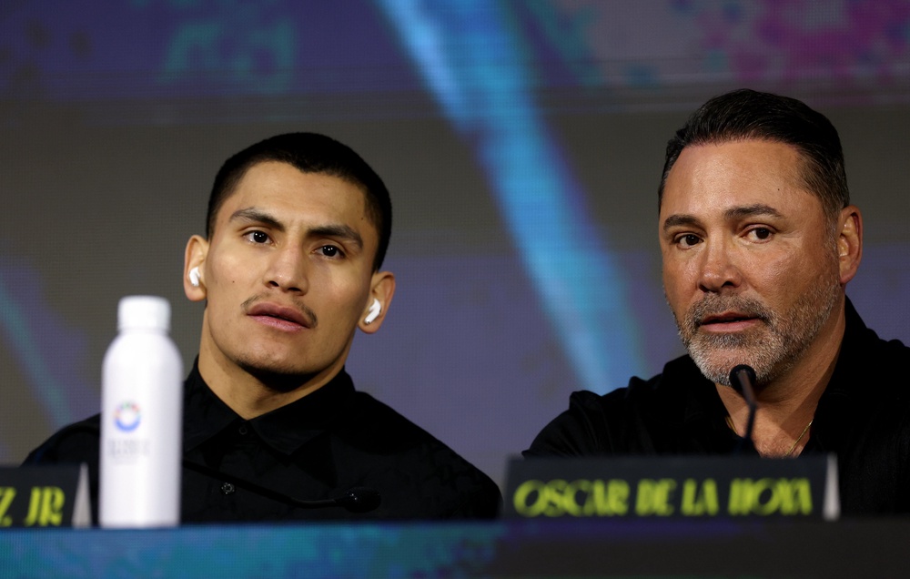 De La Hoya with Vergil Ortiz Jr last year (Getty)