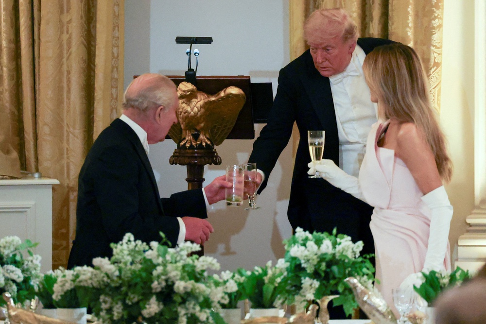 Britain's King Charles, U.S. President Donald Trump and first lady Melania Trump raise their drinks during a state dinner for the King and Queen Camilla at the White House in Washingto (Reuters)
