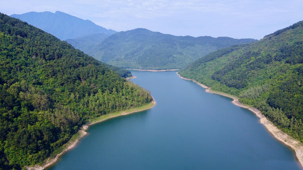 Man made lake on the foot of Tam Dao mountain (Getty Images)