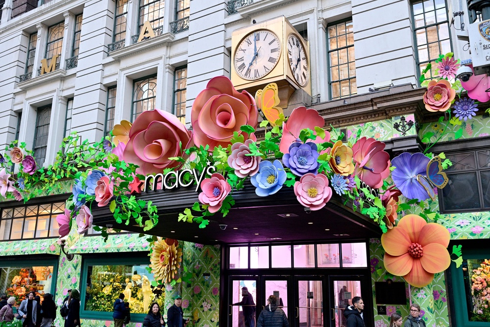 Consumers are expected to spend a record $38 billion on Mother’s Day this year (Getty Images for Macy's)