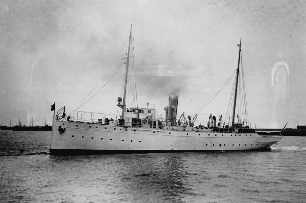 In the weeks following the sinking of the Tampa, the bodies of three crew members were found (US Coast Guard)