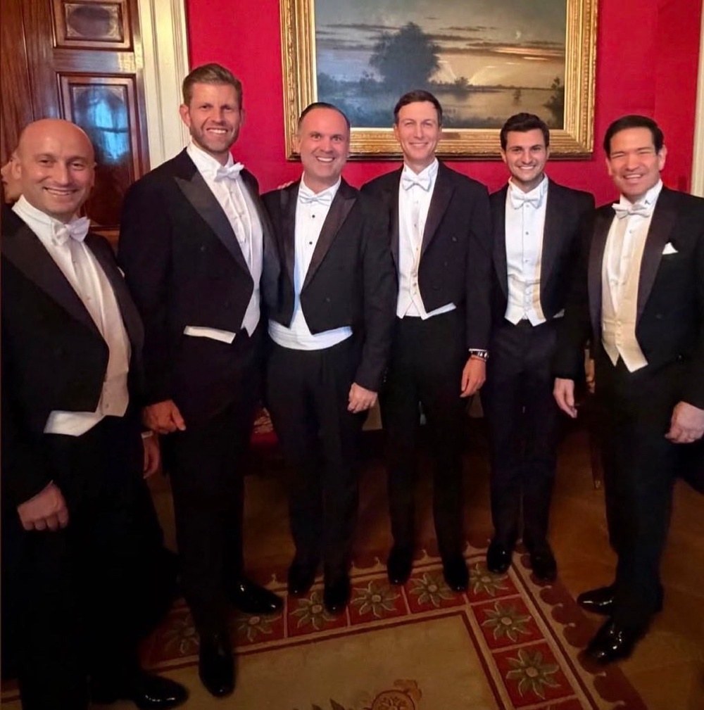  (Dan Scavino)