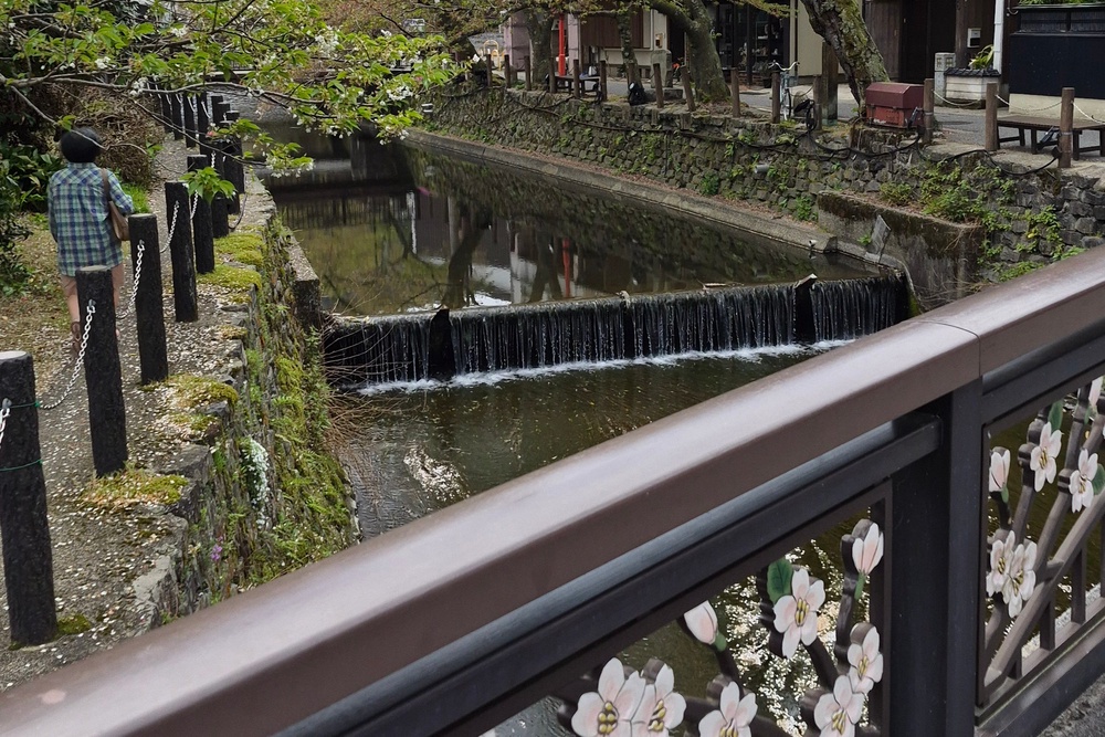 Take a lazy stroll down into Kinosaki Onsen for boutique shops and cafes (Marc Mayo)