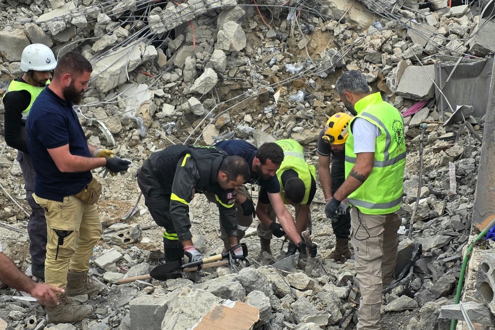 Israeli airstrikes on southern Lebanon killed at least 17 people on April 30 (AFP/Getty)