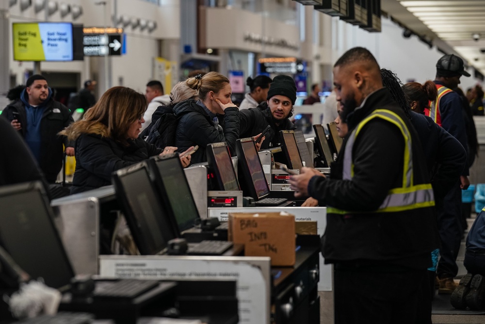 JetBlue, Frontier Airlines and other carriers have stepped in to offer assistance to Spirit Airlines passengers who have tickets booked for this weekend if needed (Getty)
