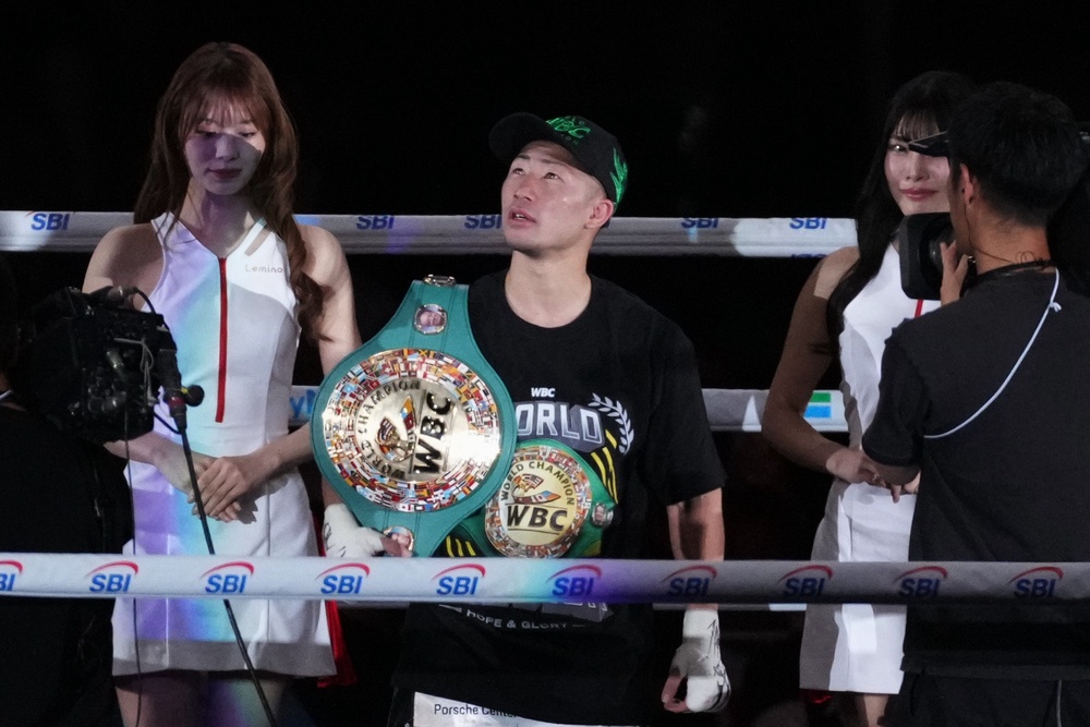 The younger Inoue brother after his win (AP)