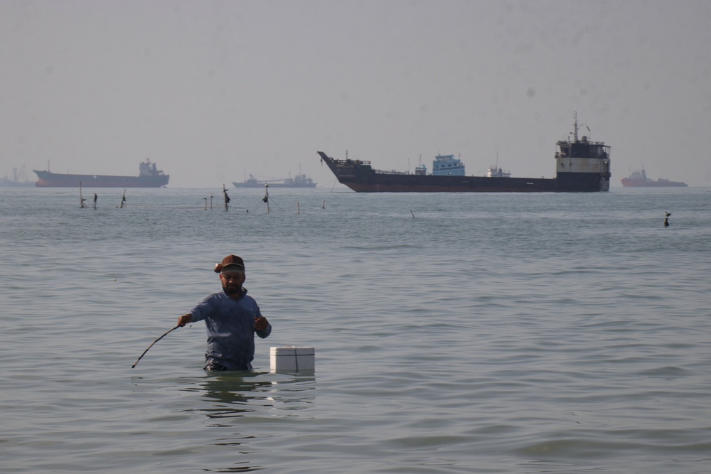 The Strait of Hormuz remains under Iranian blockade (ISNA)