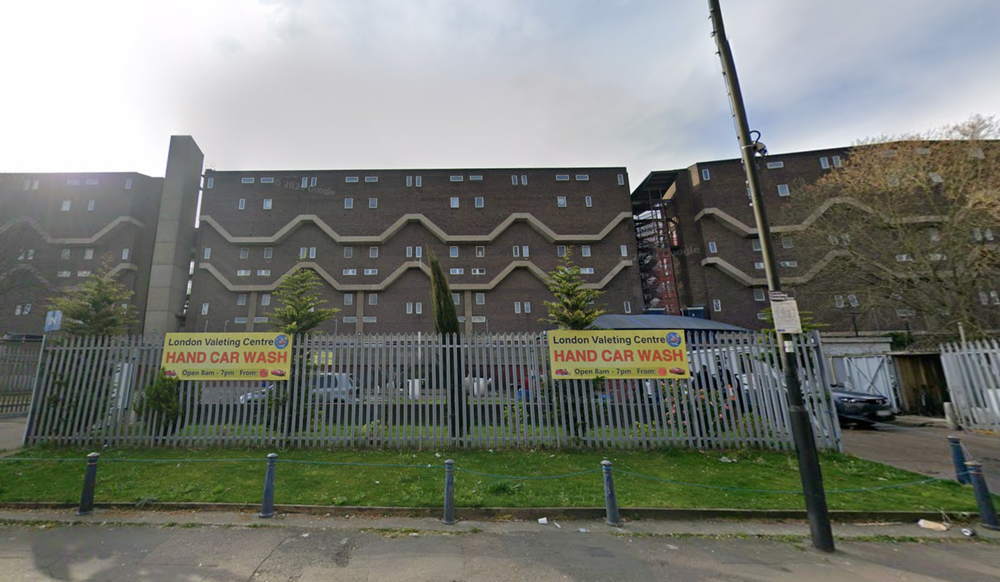 Gunshots were heard on Coldharbour Lane (Google Street View)