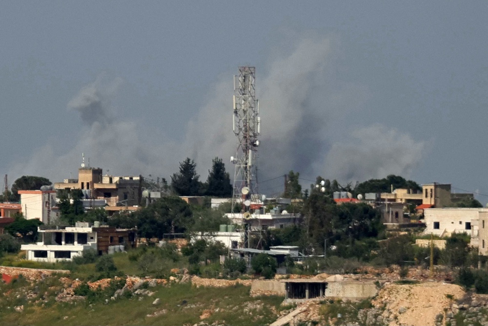 Smoke rising from the site of Israeli airstrikes that targeted the village of Zawtar al-Sharqiyah in Lebanon (AFP/Getty)
