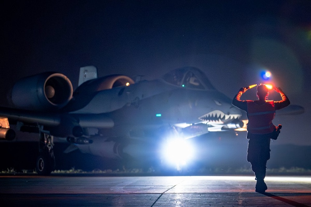An American A-10 Thunderbolt II attack aircraft taxis at a base in the US Central Command’s Middle East area of responsibility (US Centcom)