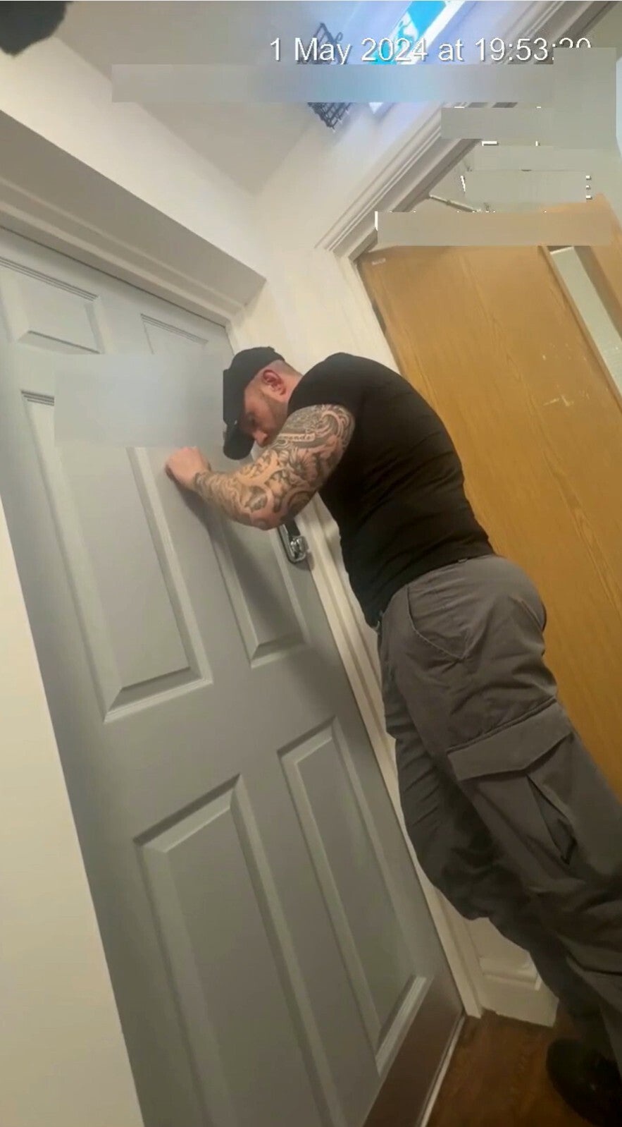 The late Matthew Trickett knocking in the door of Monica Kwong (Met Police/PA)