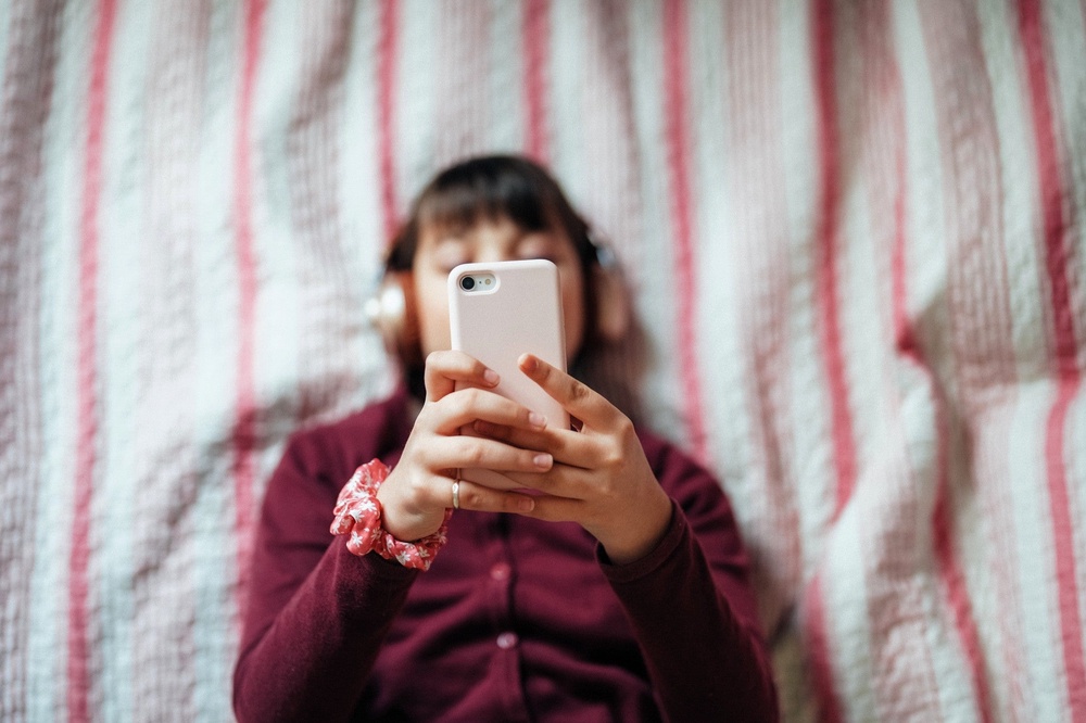 Girls with additional needs ‘at significant risk from social media ...