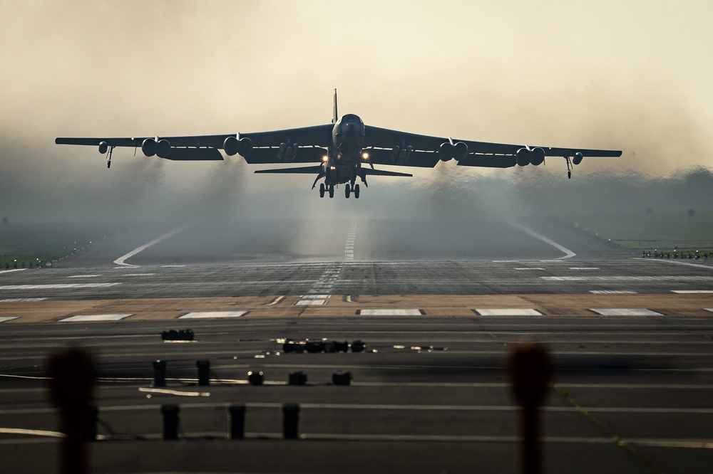A United States Air Force B-52 Stratofortress strategic bomber takes off from RAF Fairford on 19 March 2026 (Getty)