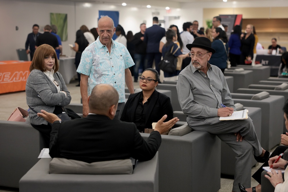Job fair being held in the Miami airport for former Spirit Airlines employees (Getty)
