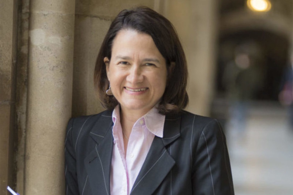 Former Foreign Office minister Catherine West has promised to launch a leadership bid on Monday unless Keir Starmer is ushered out by the cabinet (Labour Party)