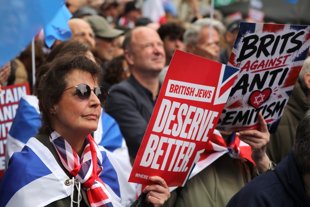 Protesters at the rally against antisemitism outside Downing Street (Getty)