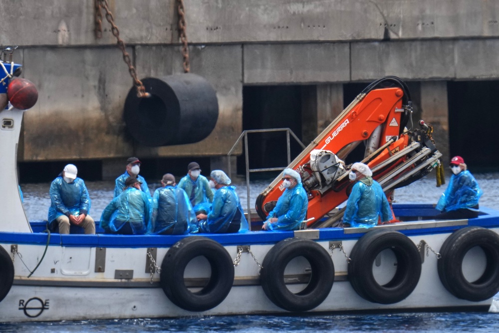 Passengers are disembarked from the hantavirus-stricken cruise ship MV Hondius at the port of Granadilla in Tenerife, Canary Islands, Spain (Manu Fernandez/AP) (AP)