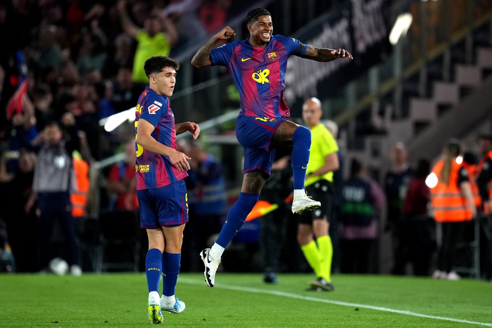 Marcus Rashford celebrates his free kick (Getty)