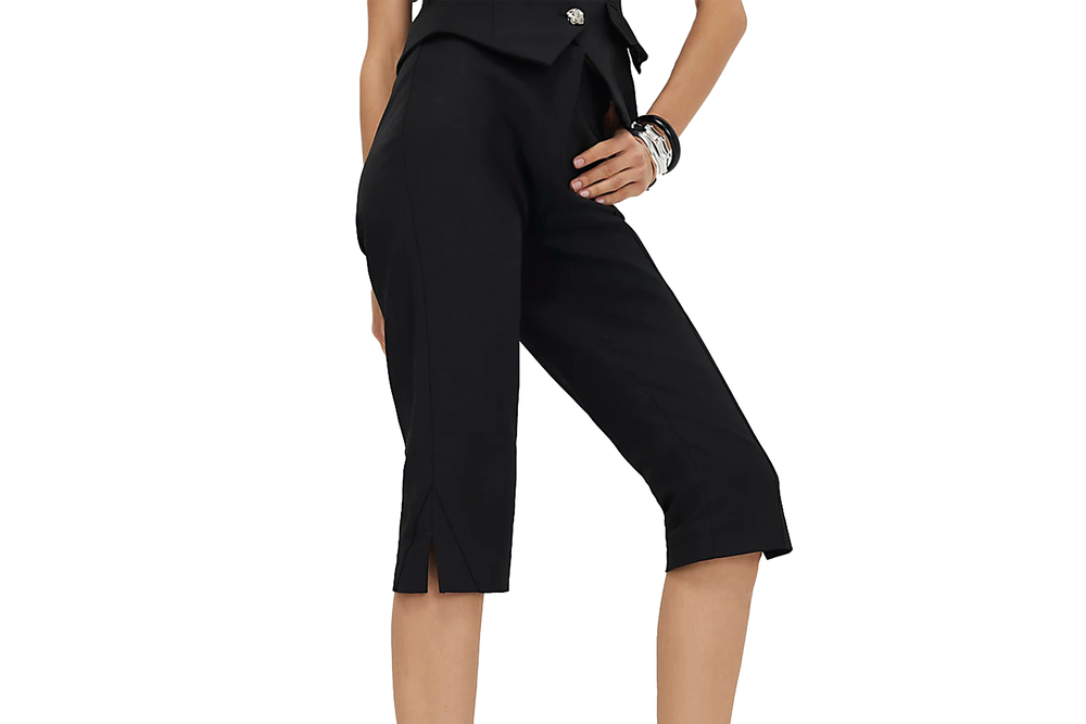 Image from: Claudia Winkleman flaunts divisive Capris at the BAFTAs – shop her look from the high street