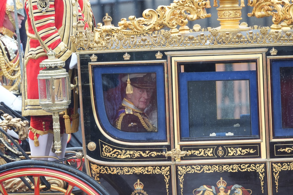 The King and Queen leave Buckingham Palace in the Irish State Coach (Ben Whitley/PA) (PA Wire)