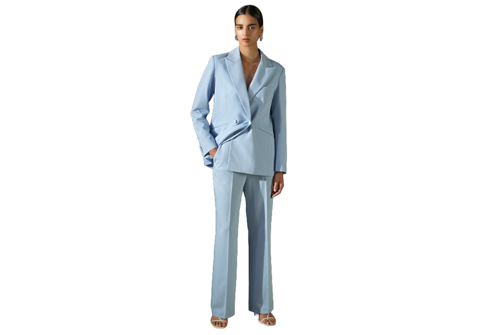 Image from: Kate Middleton just wore a suit in this season’s most popular colourway