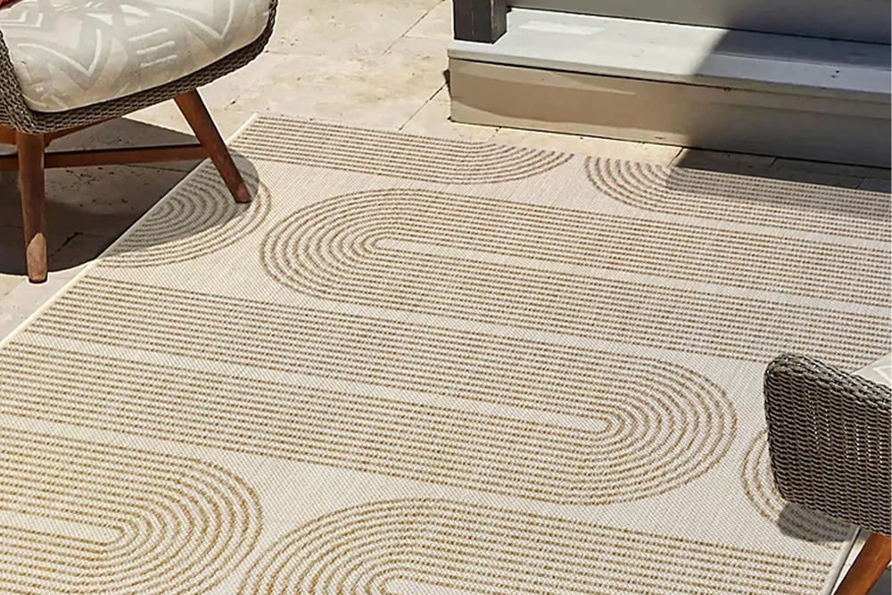 Image from: These affordable outdoor rugs instantly elevate patios and decking