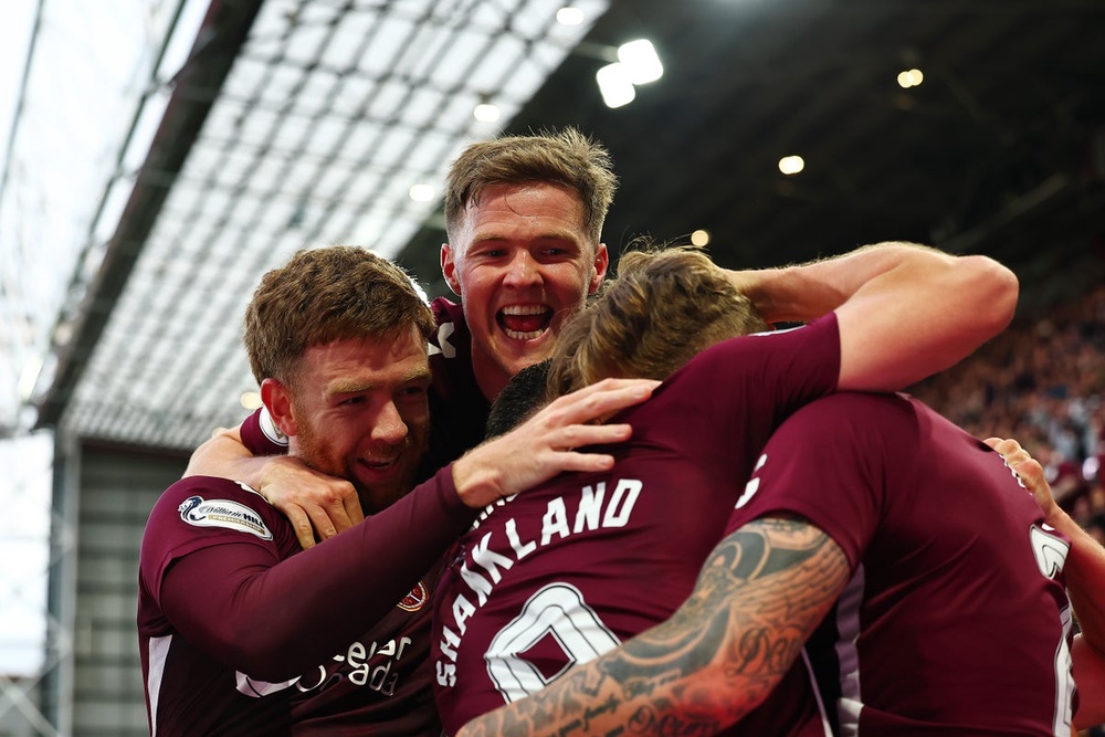 Image from: Celtic v Hearts LIVE: Latest score from Scottish Premiership title decider as Arne Engels penalty brings hosts level