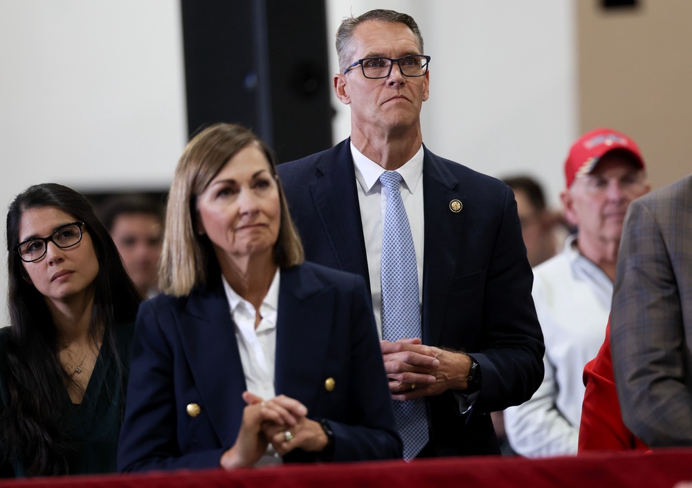 Gov. Reynolds said the move would cut red tape (Getty)