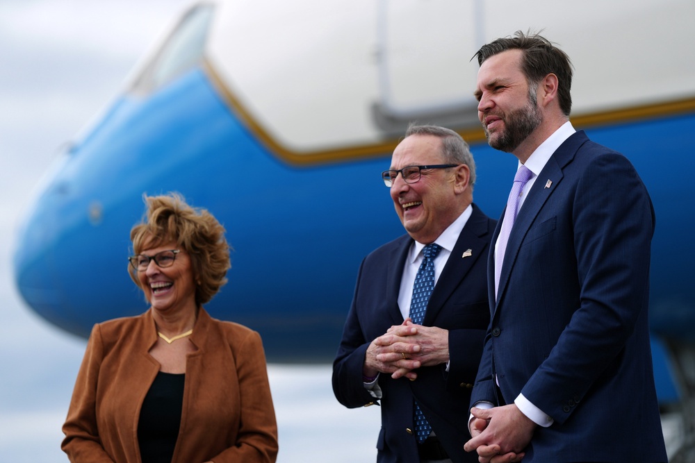 Vance with former Governor Paul LePage and his wife Ann (Getty)