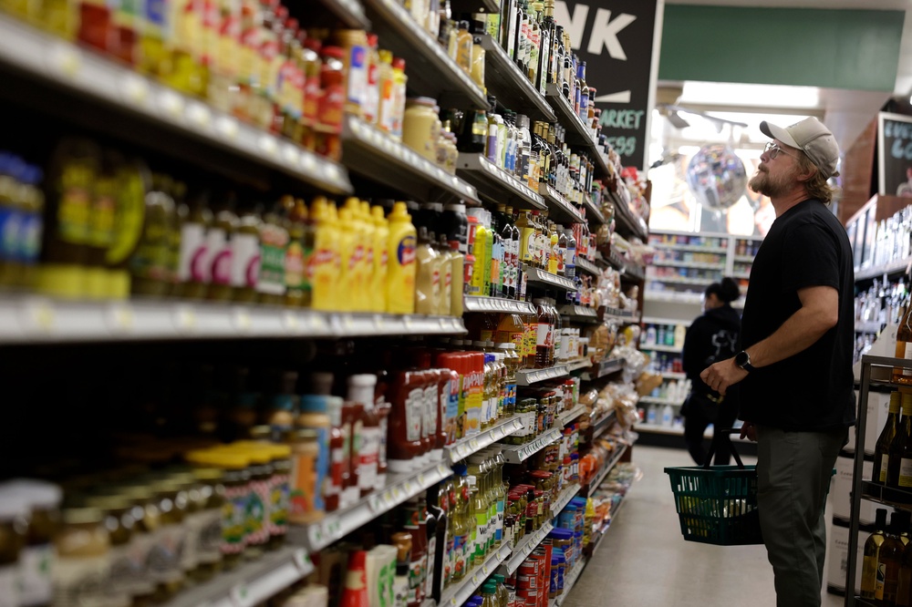 Switching stores can cut a grocery bill in half, according to a Consumer Reports Study (Getty)