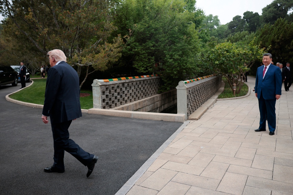 Trump leaves Zhongnanhai Garden (AFP/Getty)
